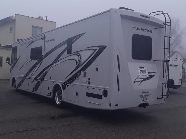 2023 Thor Motor Coach Hurricane 34r